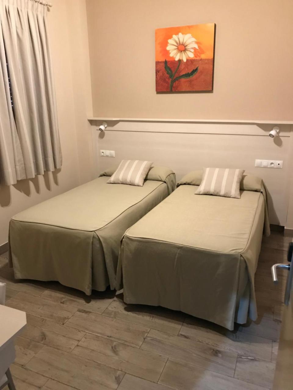 Hostal Los Encinares Villanueva de Córdoba المظهر الخارجي الصورة
